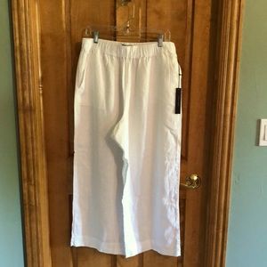 NWT Tahari white linen crop pants.